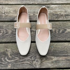 TIJN  Light Cream/Off-White Mary Jane Knit Almond Toe Ballet Flats